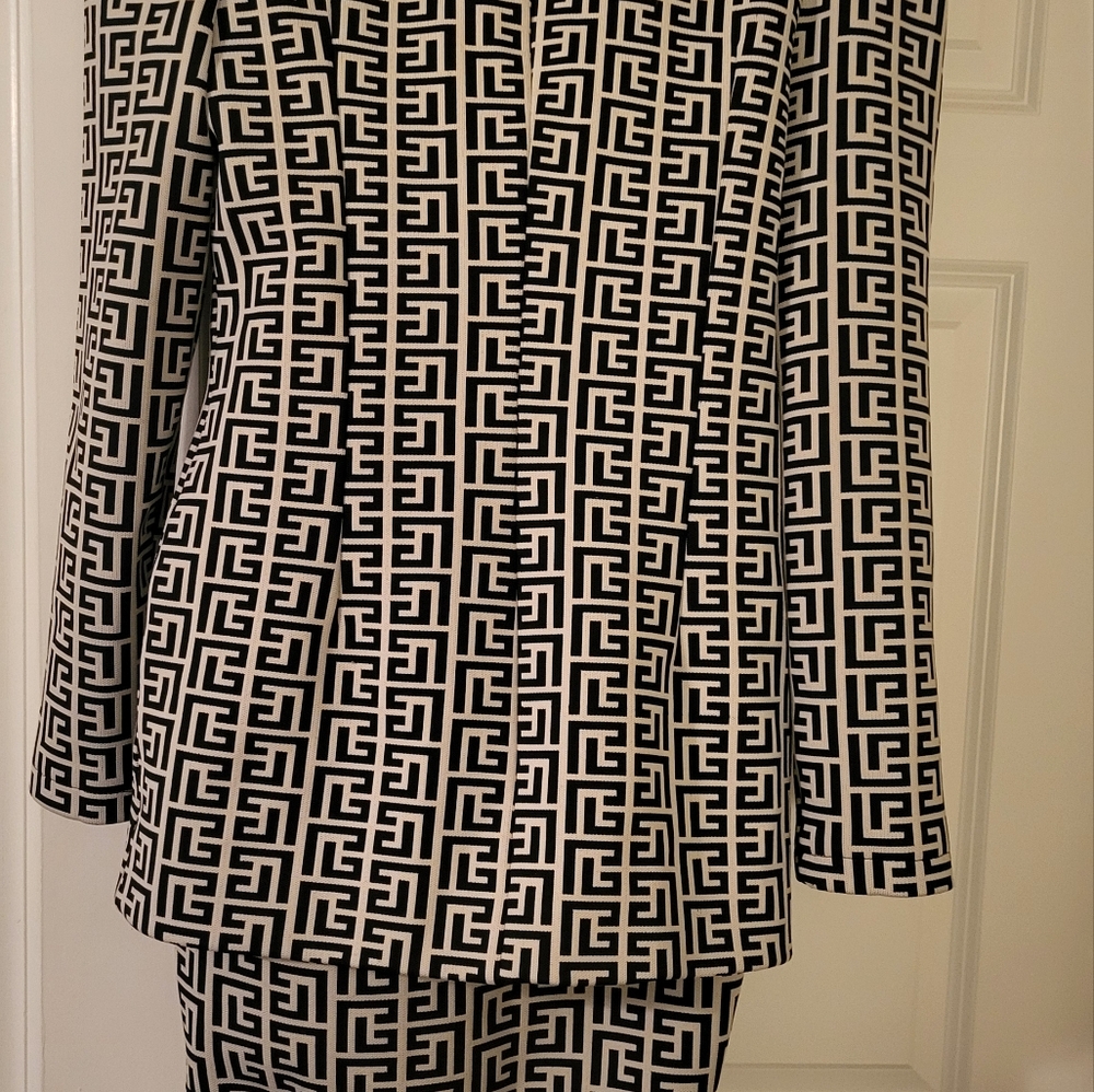 Custom Designer Suit - Picture 2 of 4